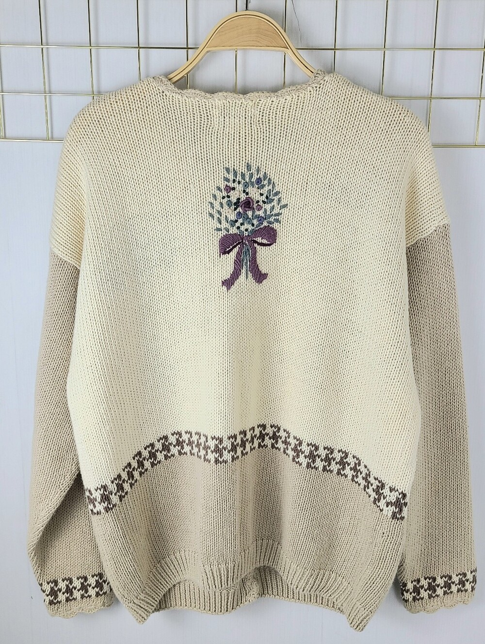 Hand Embroidered Floral Garden Ramie Blend Cardigan 90s Vintage Grandma Sweater - Picture 2 of 10